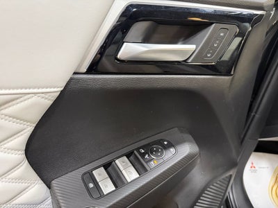 2023 Mitsubishi Outlander PHEV SEL