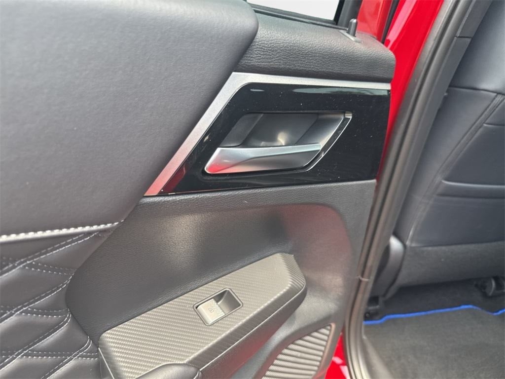 2025 Mitsubishi Outlander PHEV SEL