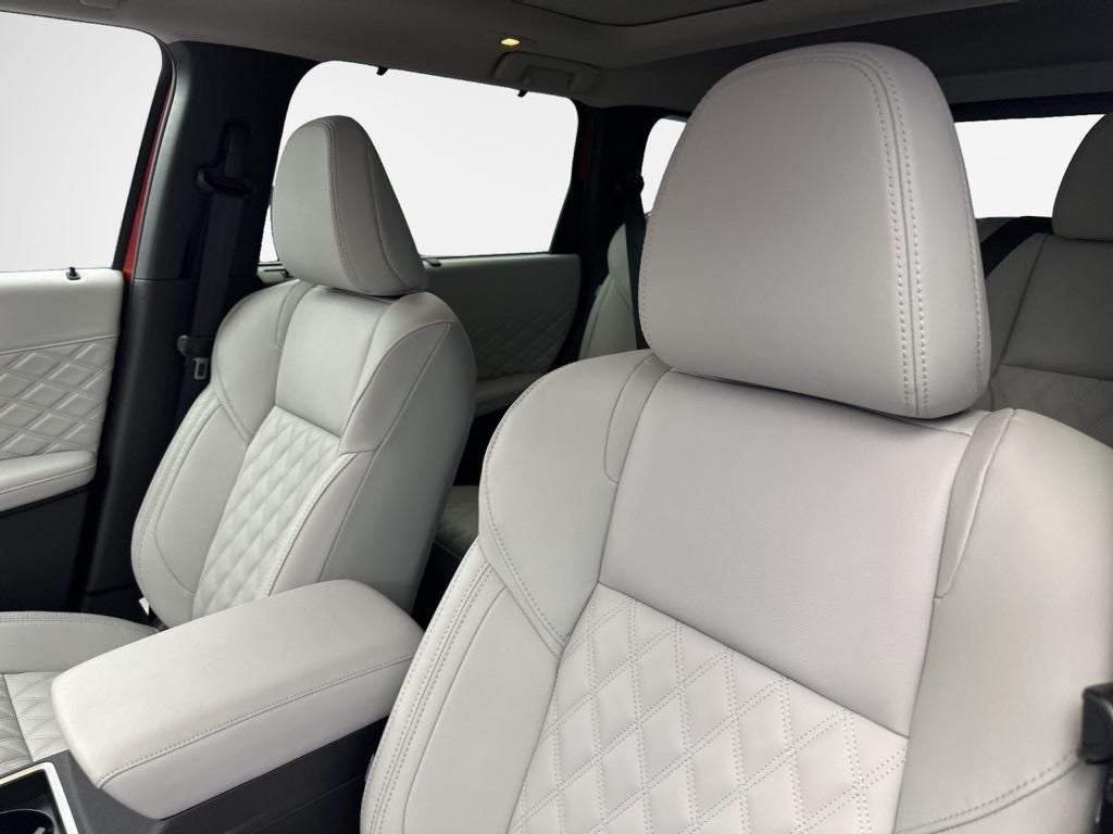 2025 Mitsubishi Outlander PHEV SEL