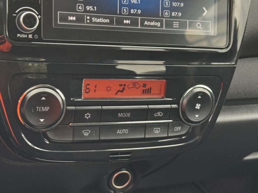 2024 Mitsubishi Mirage ES