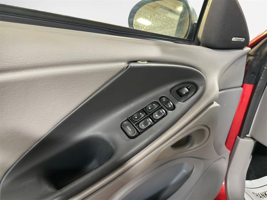 2002 Ford Mustang V6 Deluxe