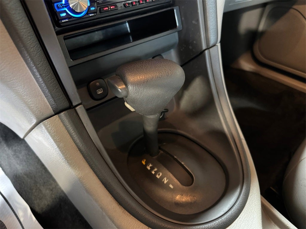 2002 Ford Mustang V6 Deluxe