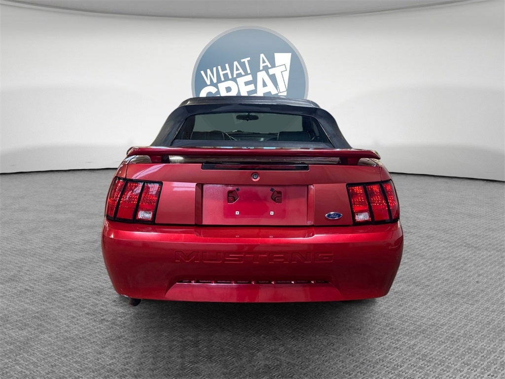 2002 Ford Mustang V6 Deluxe