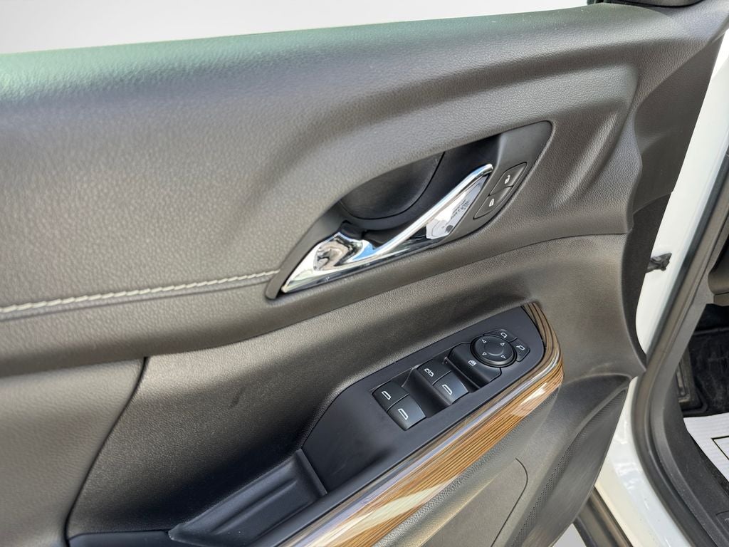 2022 GMC Acadia SLE