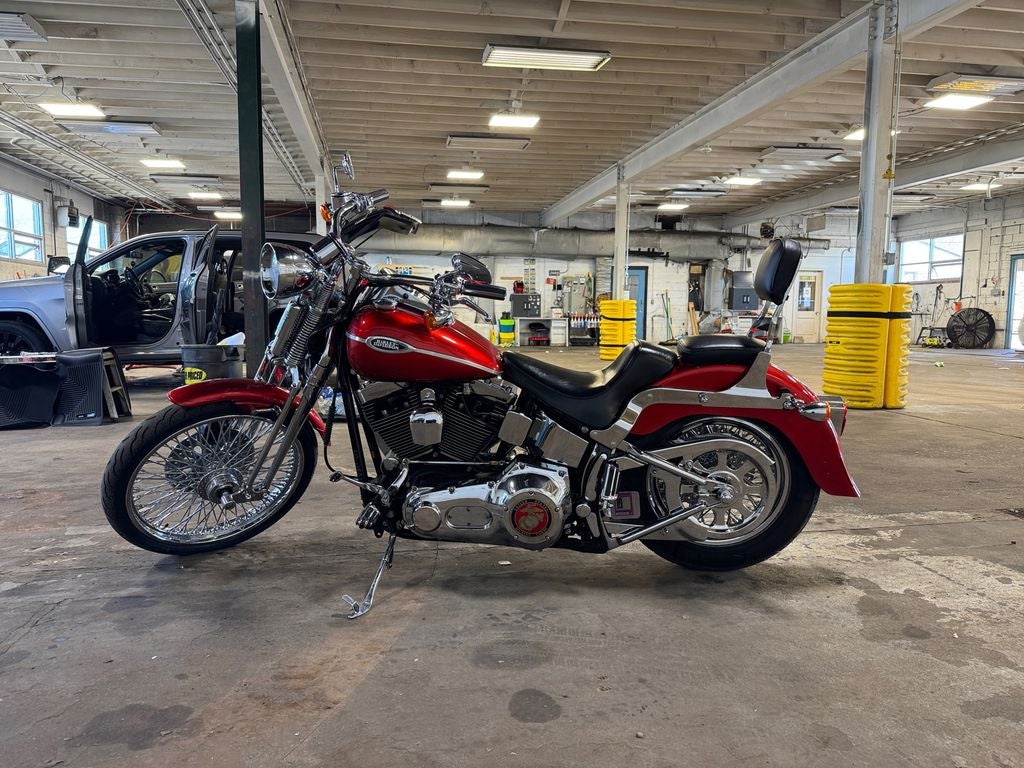 2001 Harley-Davidson Softail Base