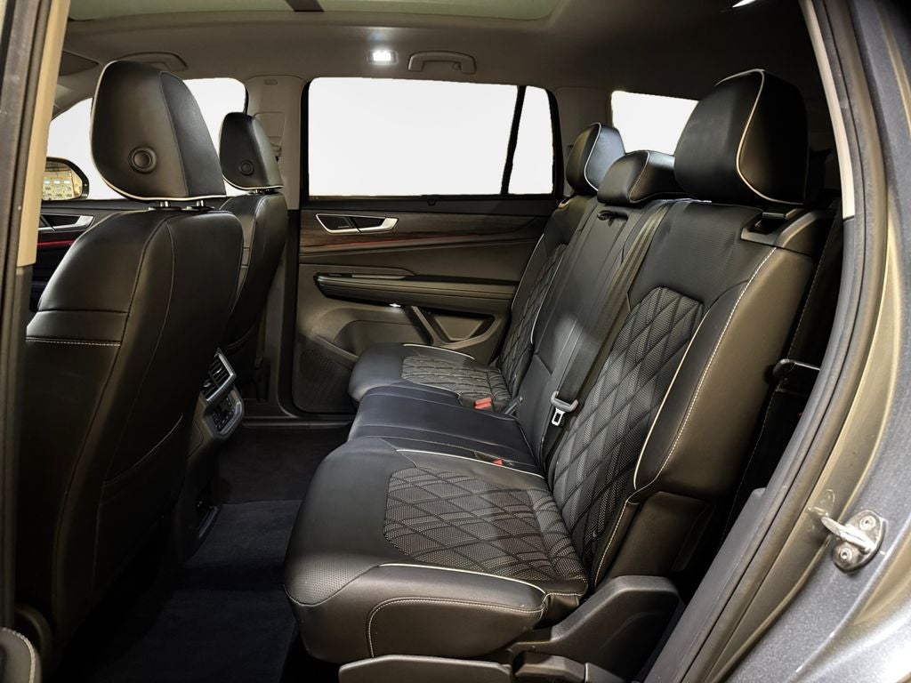 2024 Volkswagen Atlas 2.0T SEL Premium R-Line