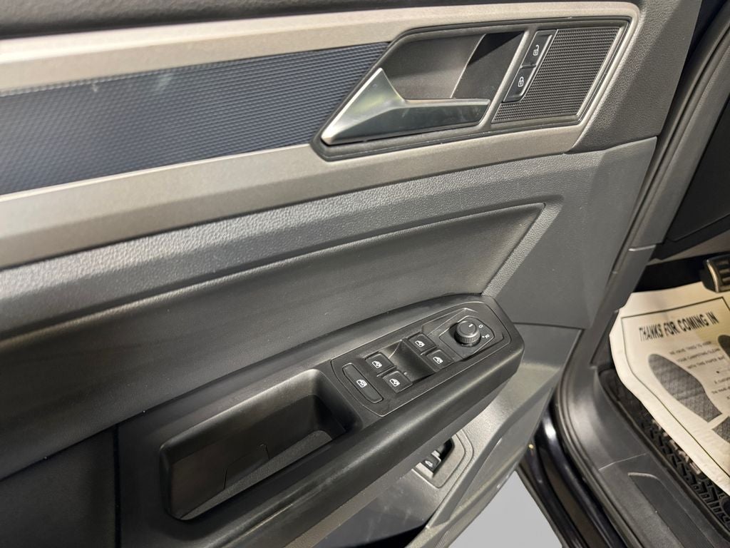 2021 Volkswagen Atlas 3.6L V6 SE w/Technology R-Line