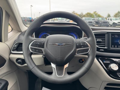 2018 Chrysler Pacifica LX Safely Tech Pkg