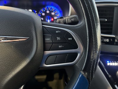 2018 Chrysler Pacifica LX Safely Tech Pkg