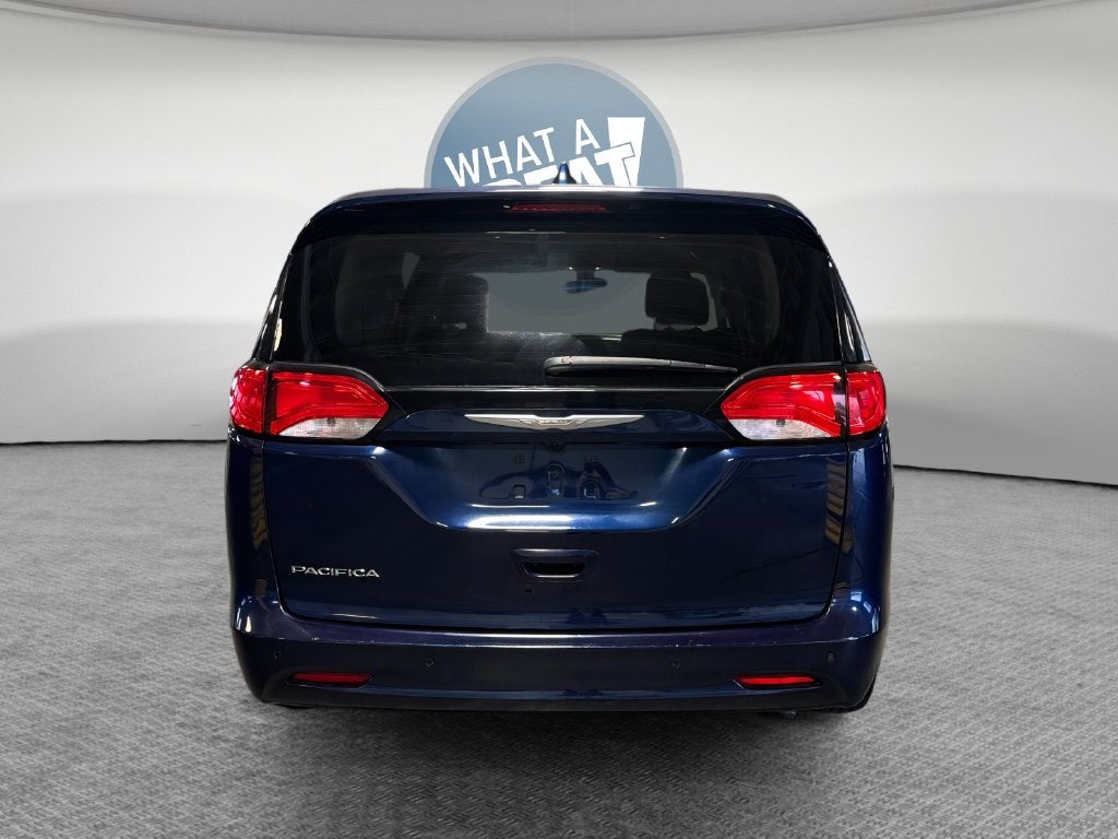 2018 Chrysler Pacifica LX Safely Tech Pkg