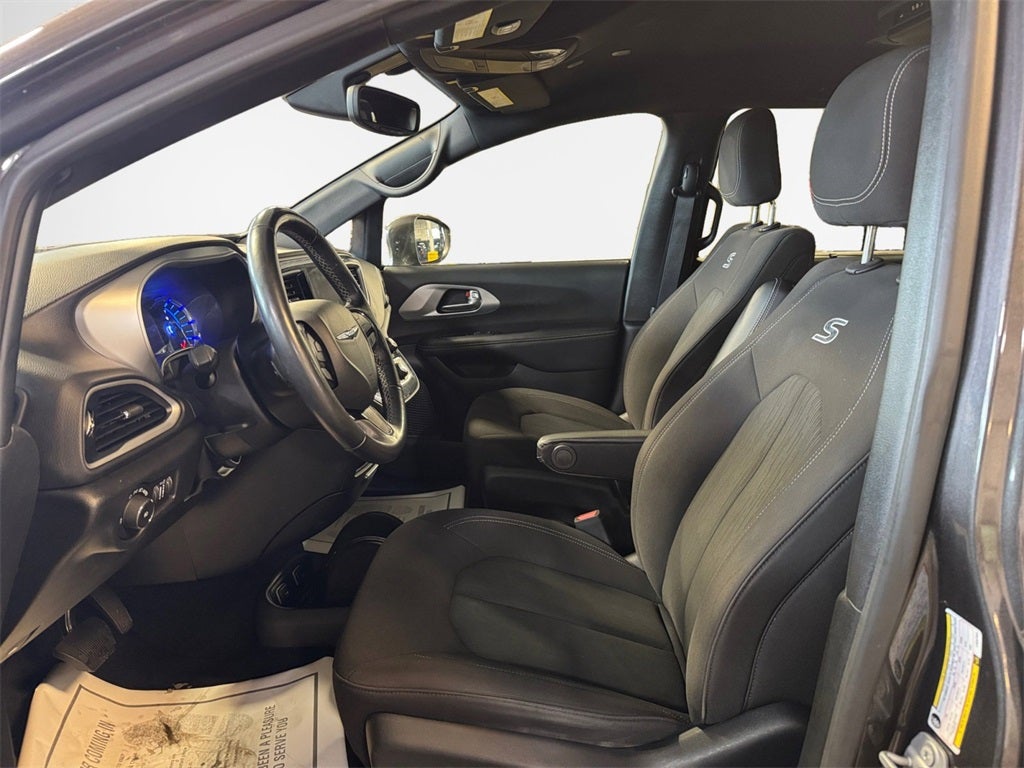 2020 Chrysler Pacifica Hybrid Touring DVD