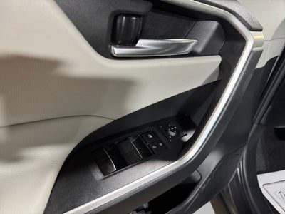 2023 Toyota RAV4 XLE MOON RF