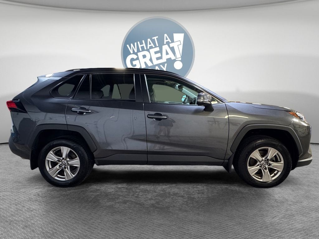 2023 Toyota RAV4 XLE MOON RF