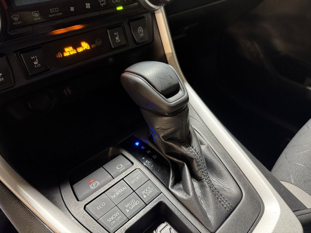 2023 Toyota RAV4 XLE MOON RF