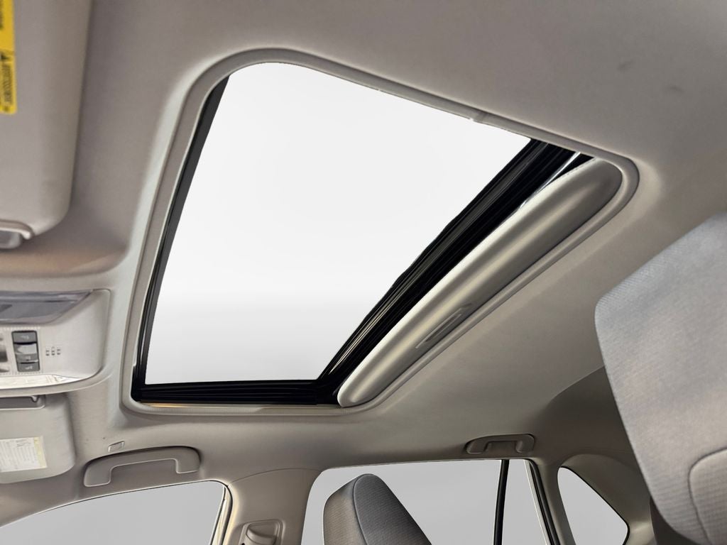 2023 Toyota RAV4 XLE MOON RF