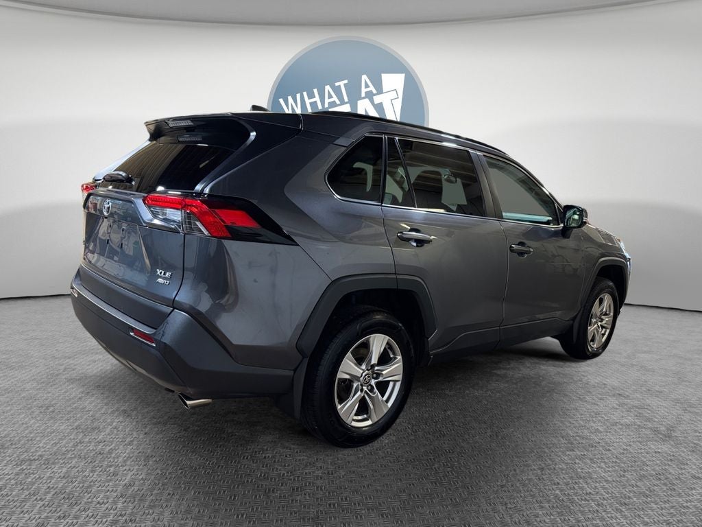 2023 Toyota RAV4 XLE MOON RF