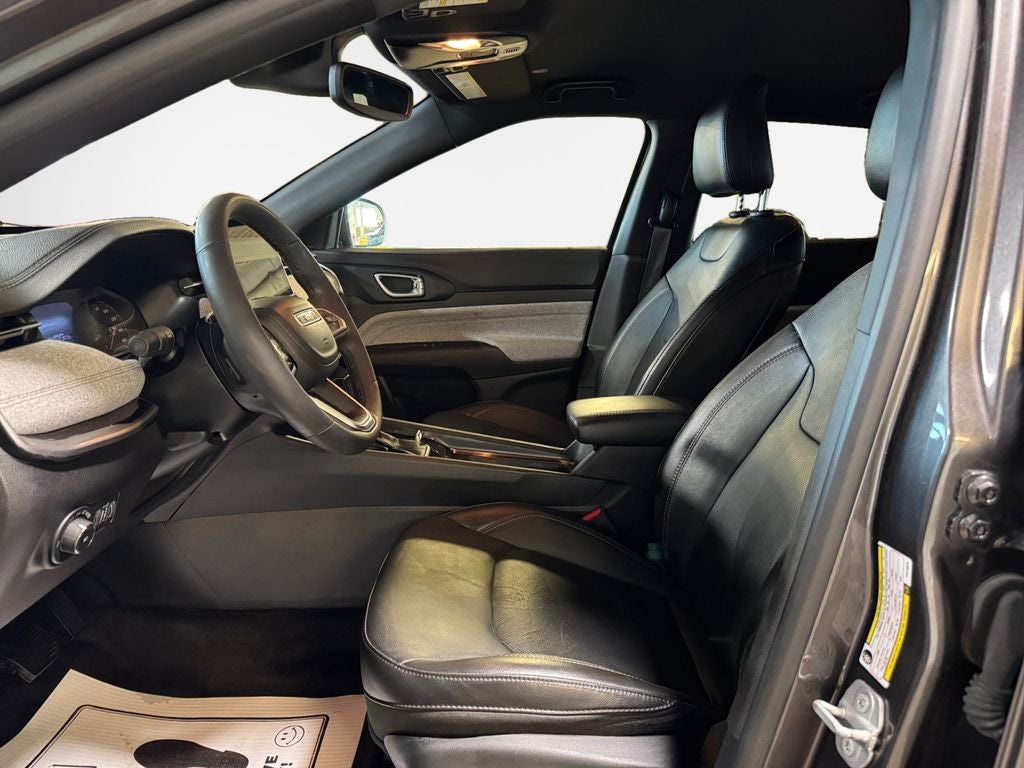 2023 Jeep Compass Latitude Lux