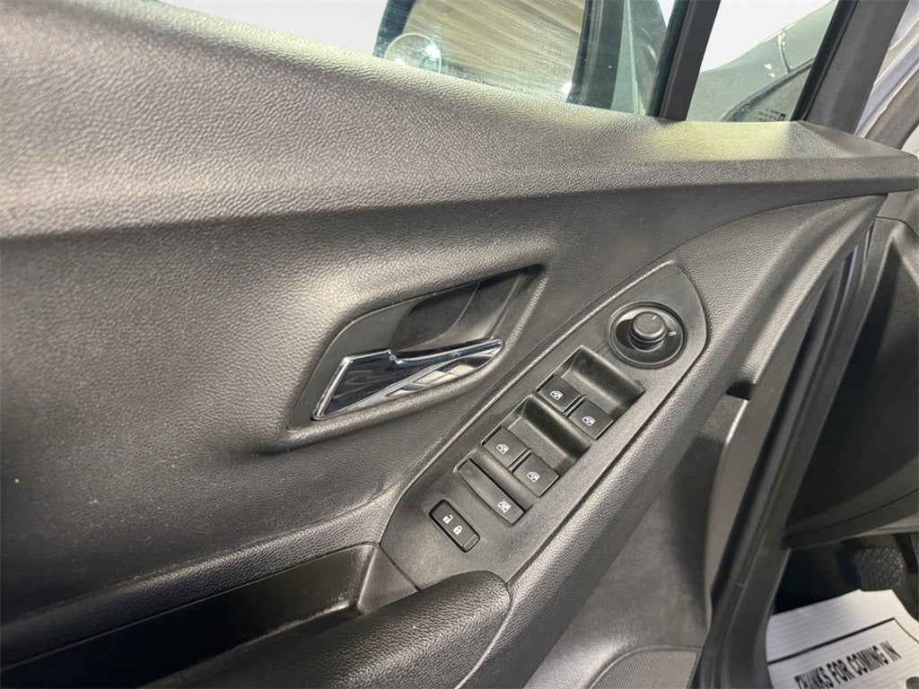 2020 Chevrolet Trax LS FWD