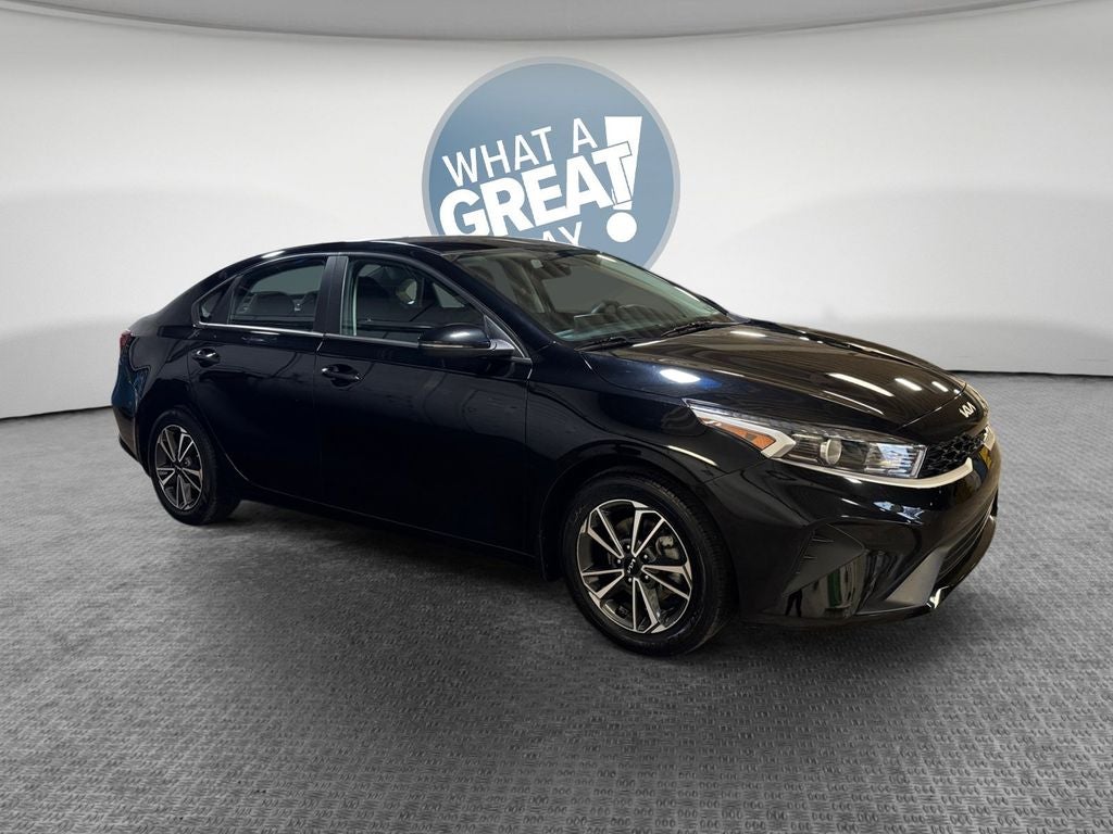 2023 Kia Forte LXS Technology Pkg