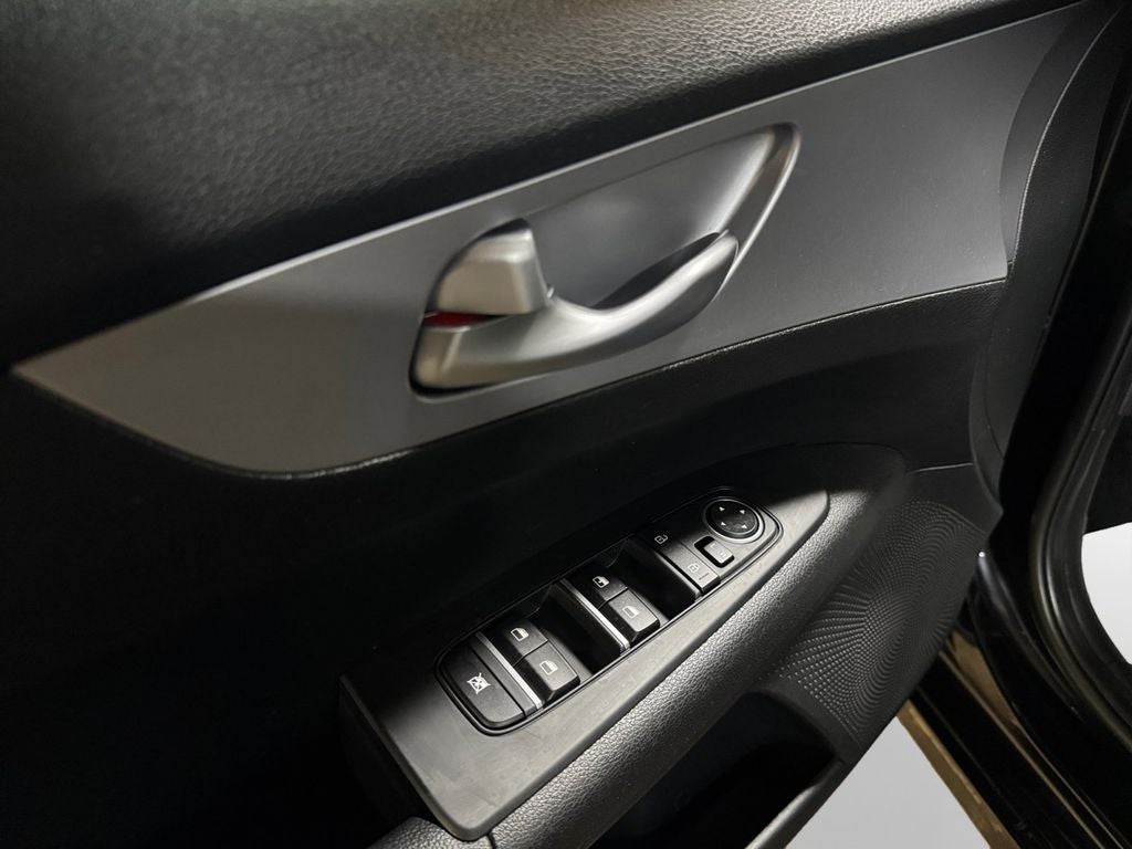 2023 Kia Forte LXS Technology Pkg