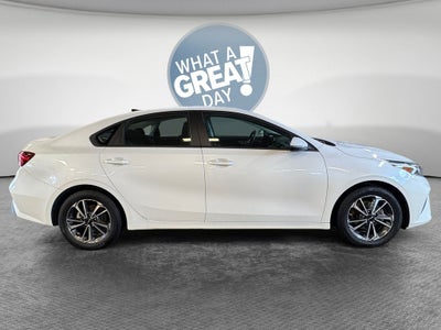 2023 Kia Forte LXS Technology Pkg