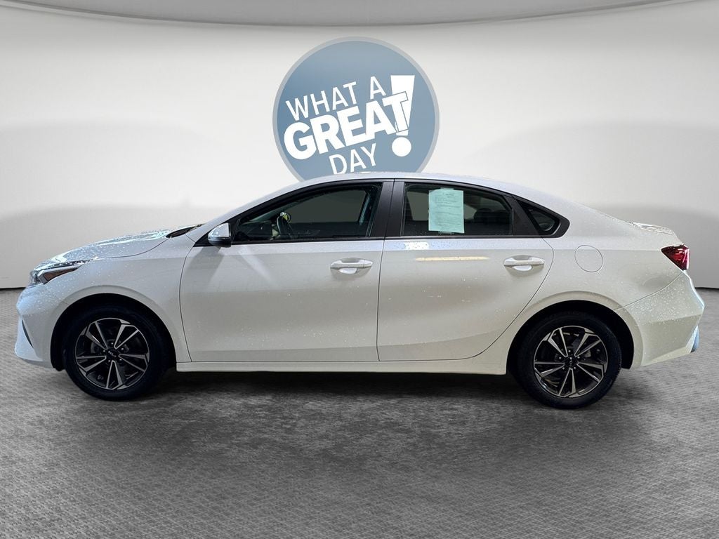 2023 Kia Forte LXS Technology Pkg