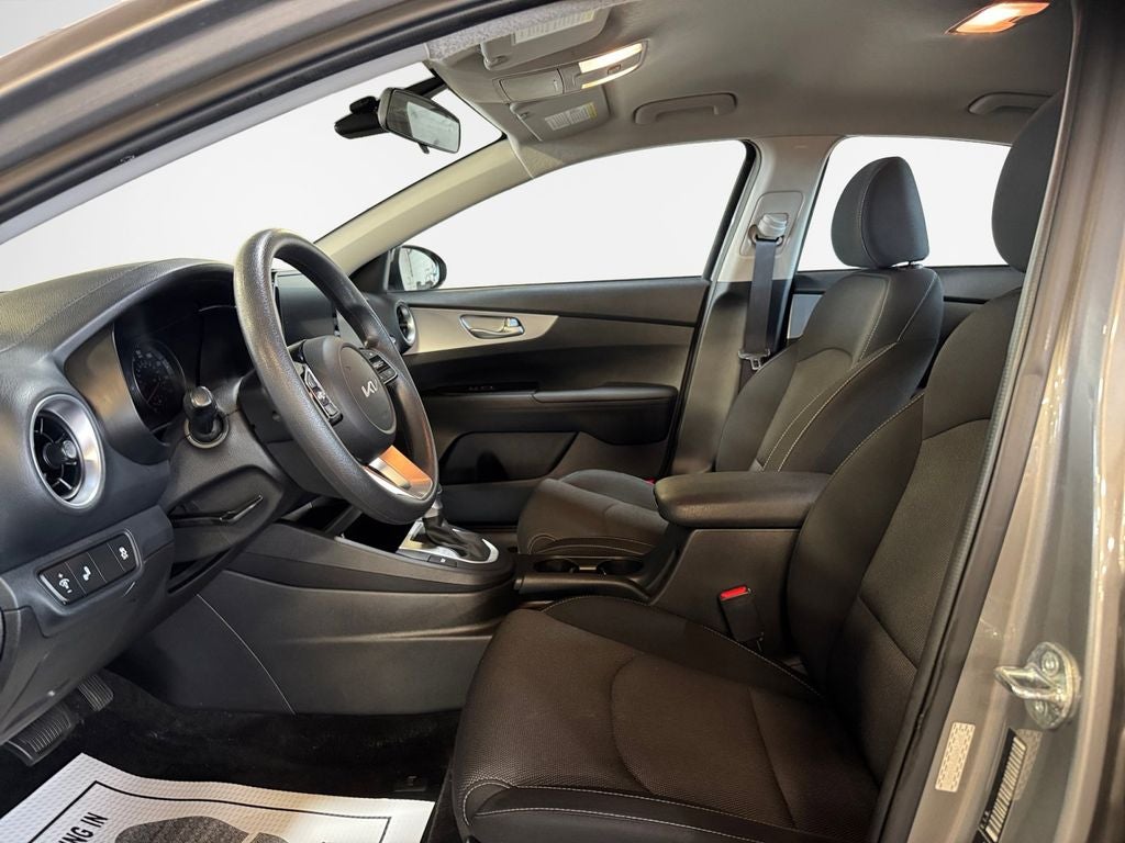 2023 Kia Forte LXS Technology Pkg