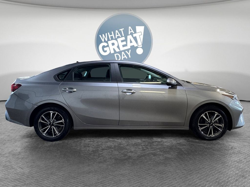 2023 Kia Forte LXS Technology Pkg