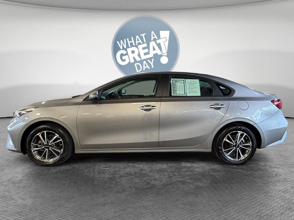 2023 Kia Forte LXS Technology Pkg