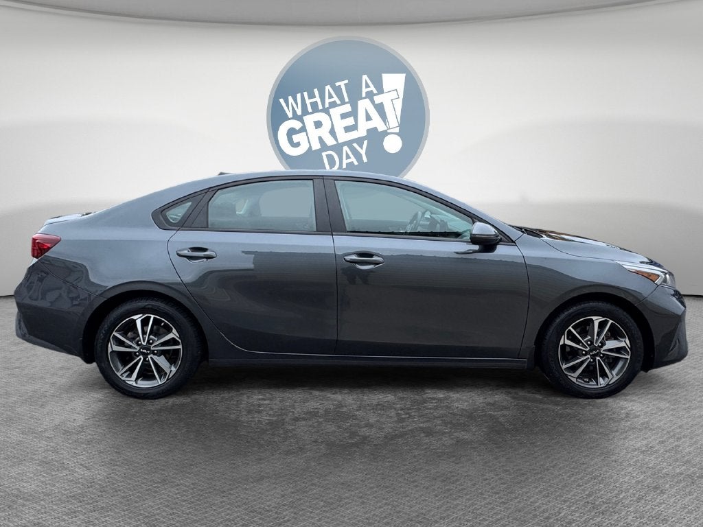 2023 Kia Forte LXS Technology Pkg