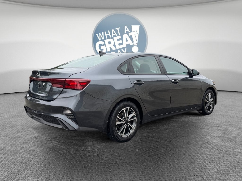 2023 Kia Forte LXS Technology Pkg