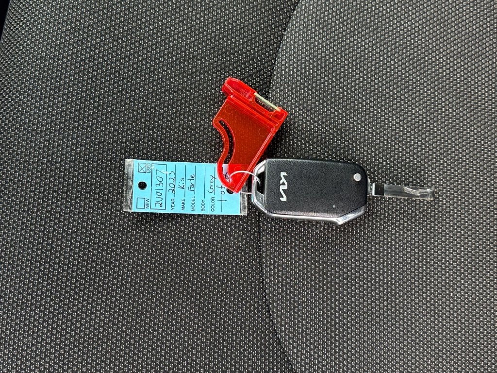 2023 Kia Forte LXS Technology Pkg