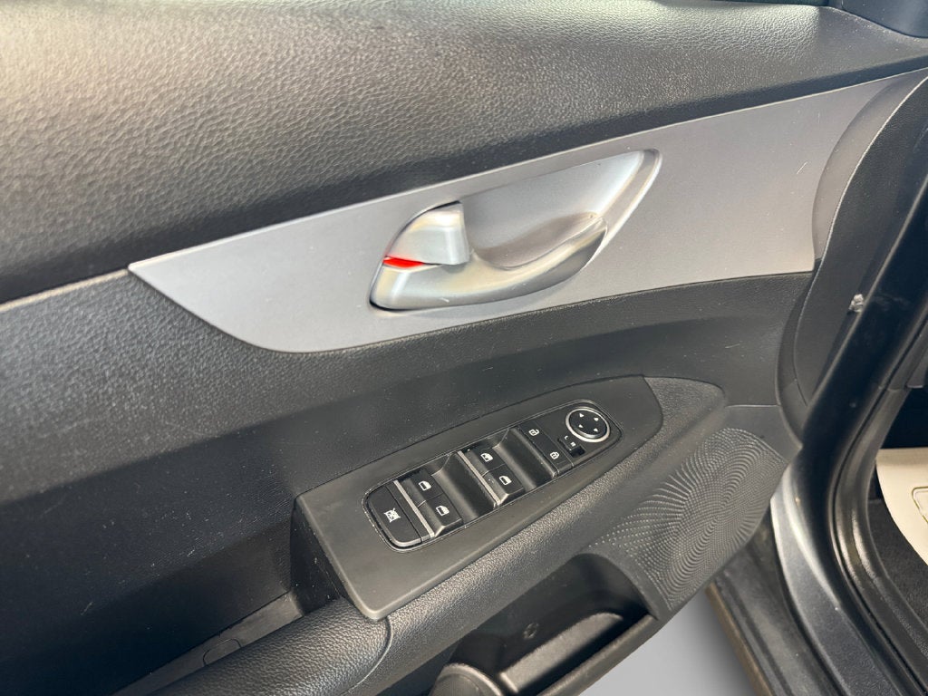 2023 Kia Forte LXS Technology Pkg