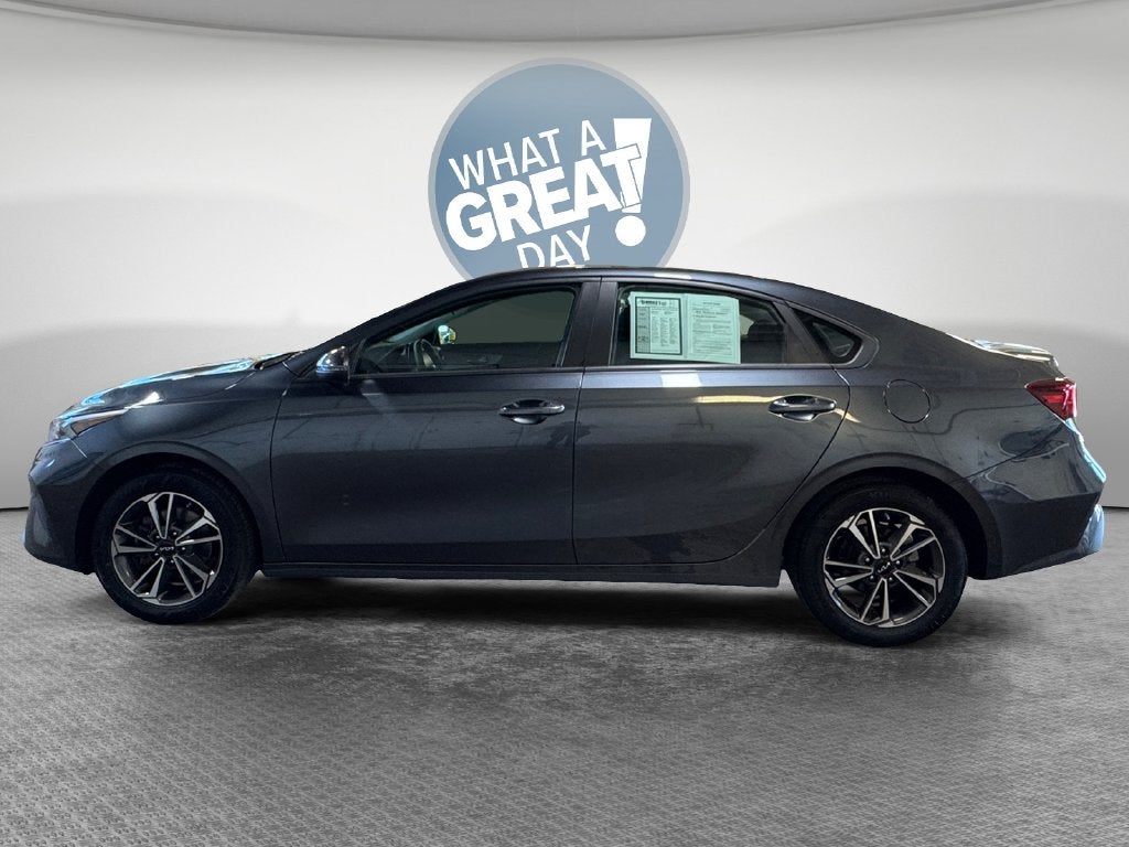 2023 Kia Forte LXS Technology Pkg