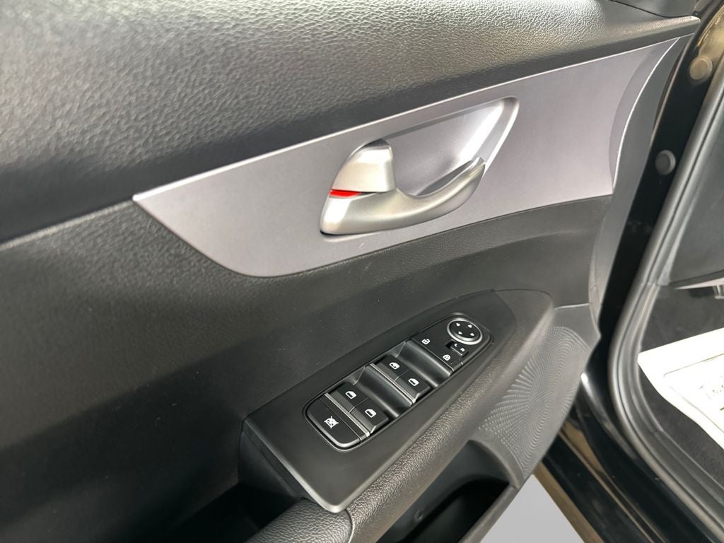 2024 Kia Forte LXS Technology Pkg