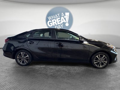 2024 Kia Forte LXS Technology Pkg