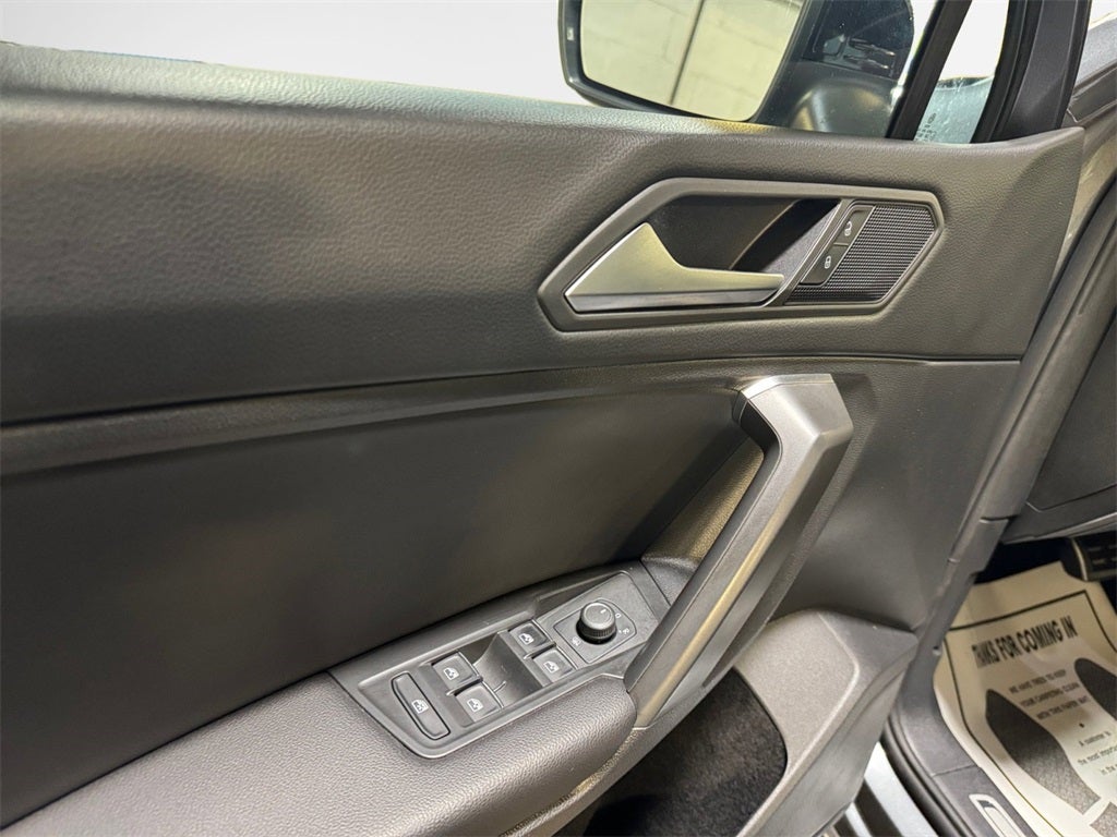 2021 Volkswagen Tiguan 2.0T SE R-Line Black