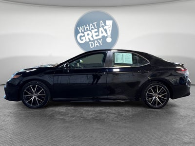 2022 Toyota Camry SE