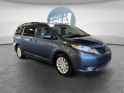 2015 Toyota Sienna LE 7 Passenger