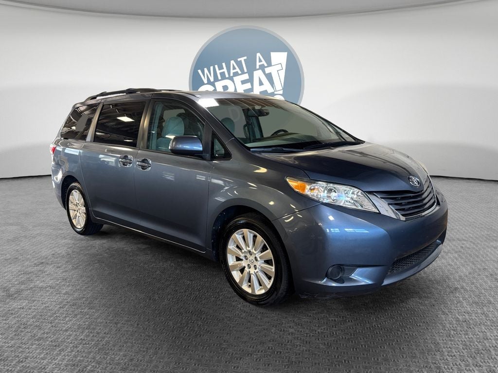 2015 Toyota Sienna LE 7 Passenger