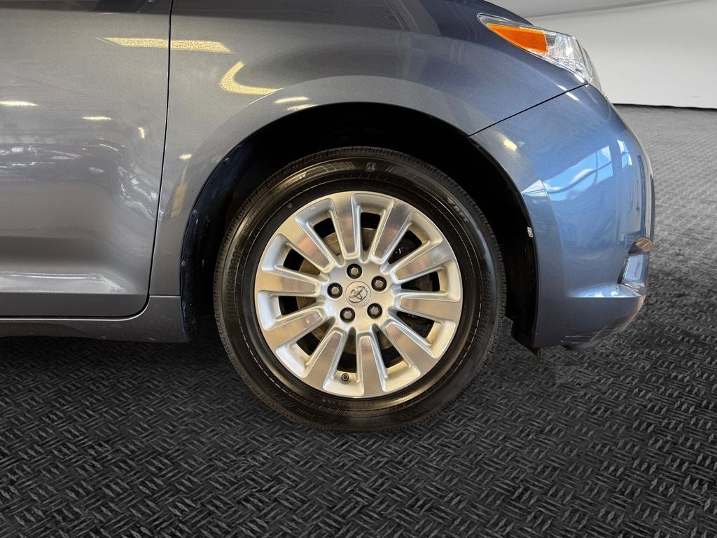 2015 Toyota Sienna LE 7 Passenger