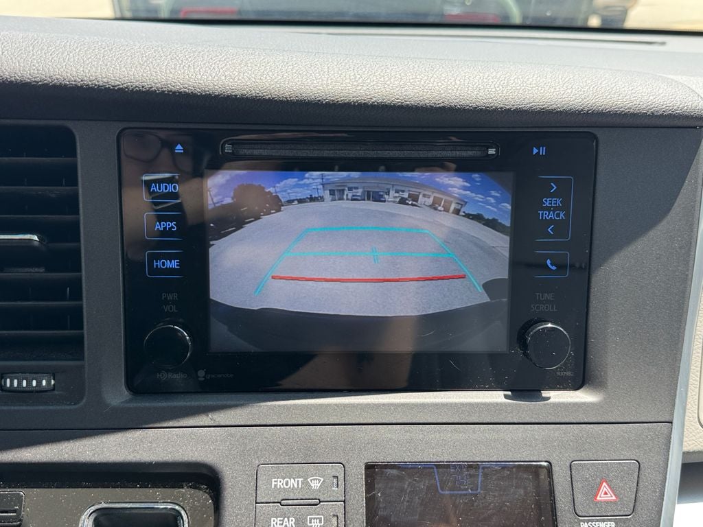 2015 Toyota Sienna LE 7 Passenger