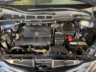 2015 Toyota Sienna LE 7 Passenger