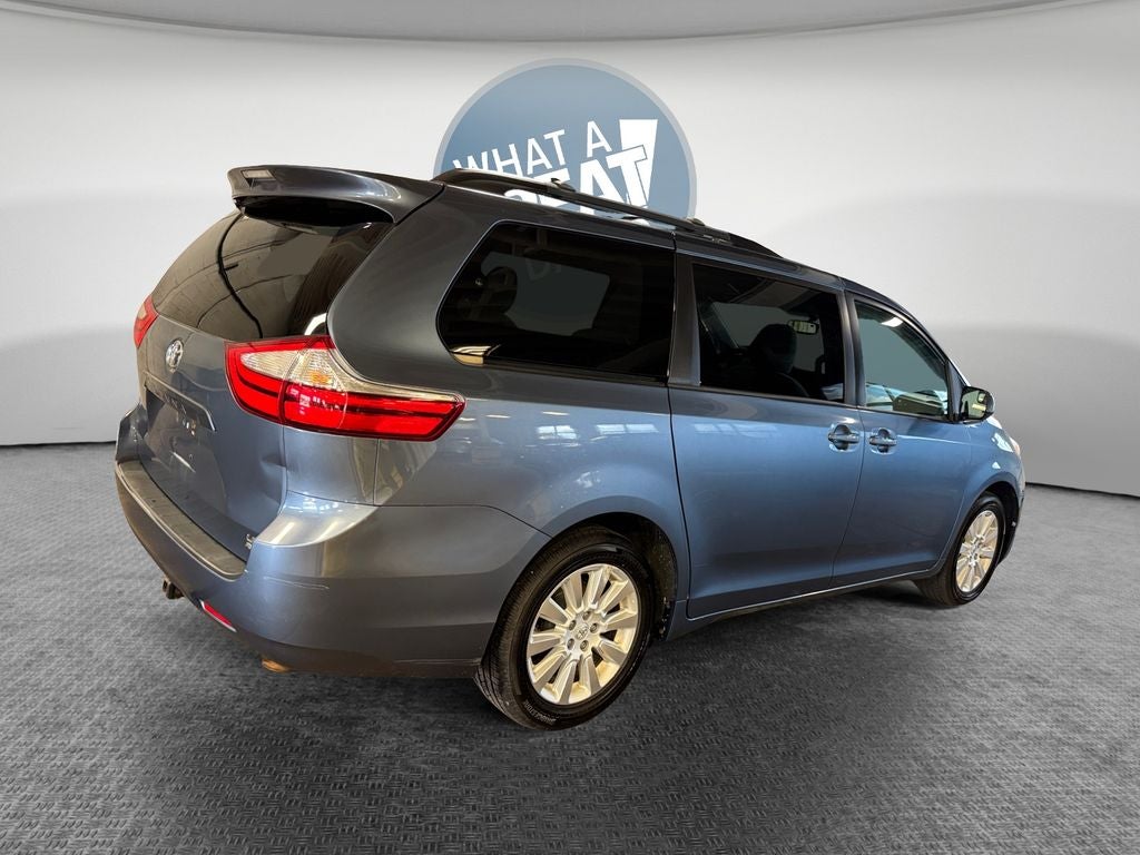 2015 Toyota Sienna LE 7 Passenger