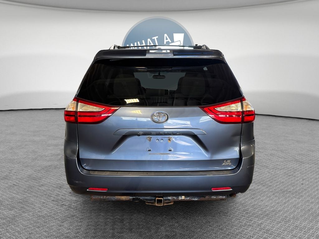 2015 Toyota Sienna LE 7 Passenger