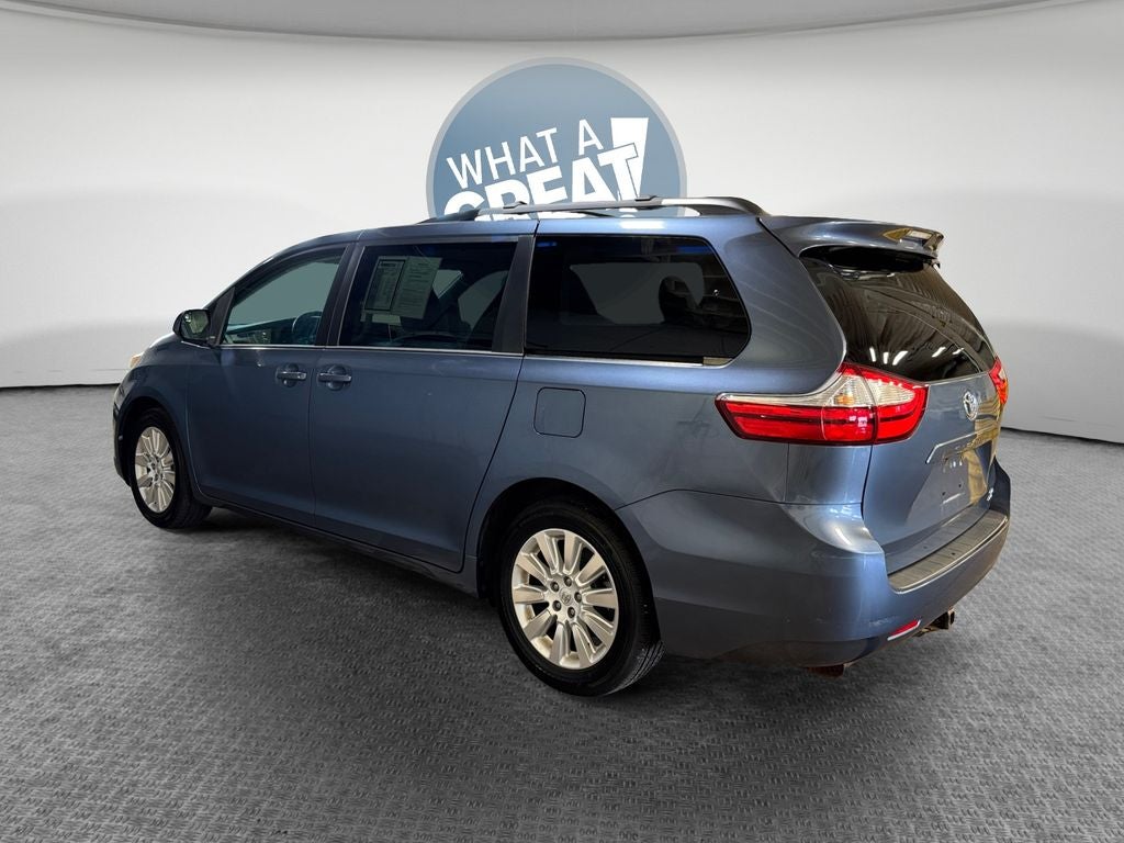 2015 Toyota Sienna LE 7 Passenger