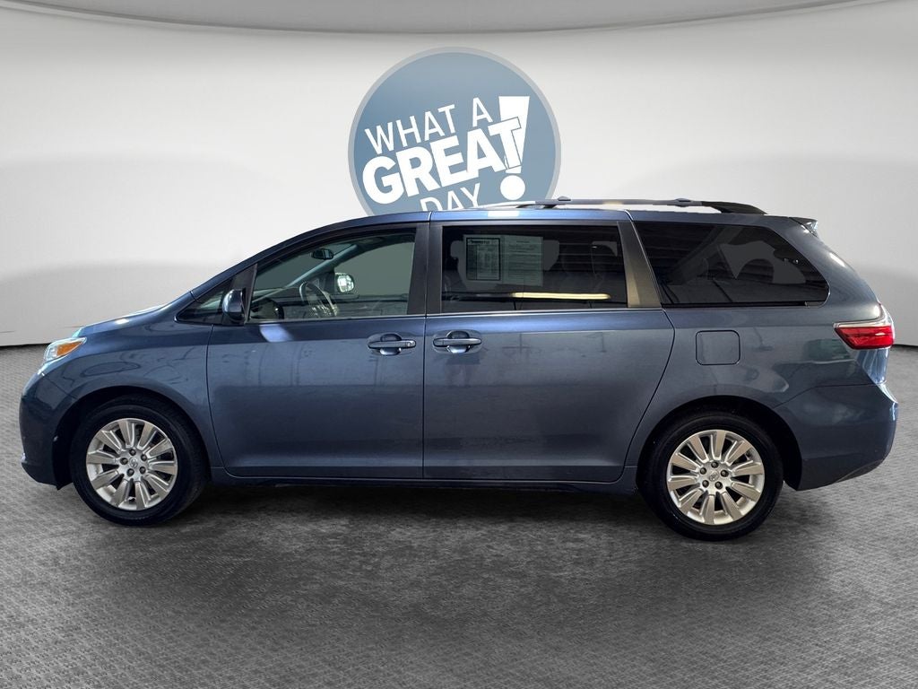 2015 Toyota Sienna LE 7 Passenger