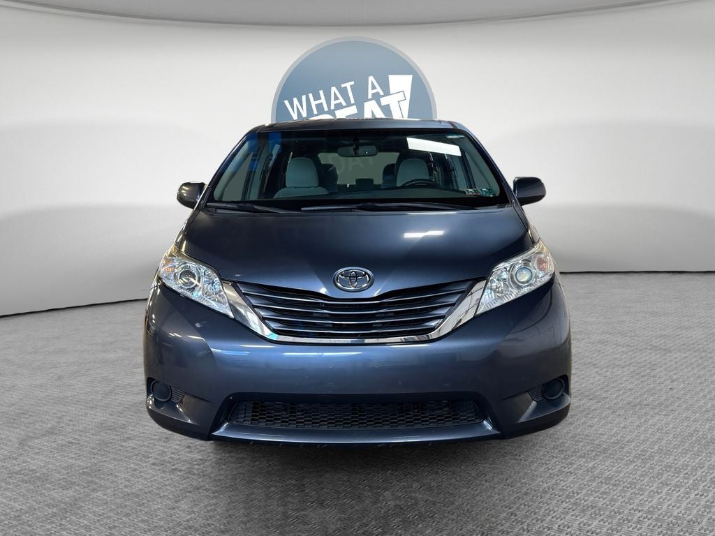 2015 Toyota Sienna LE 7 Passenger