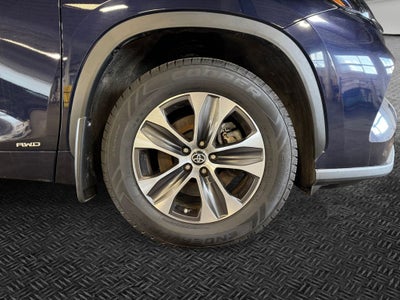 2023 Toyota Highlander Hybrid XLE