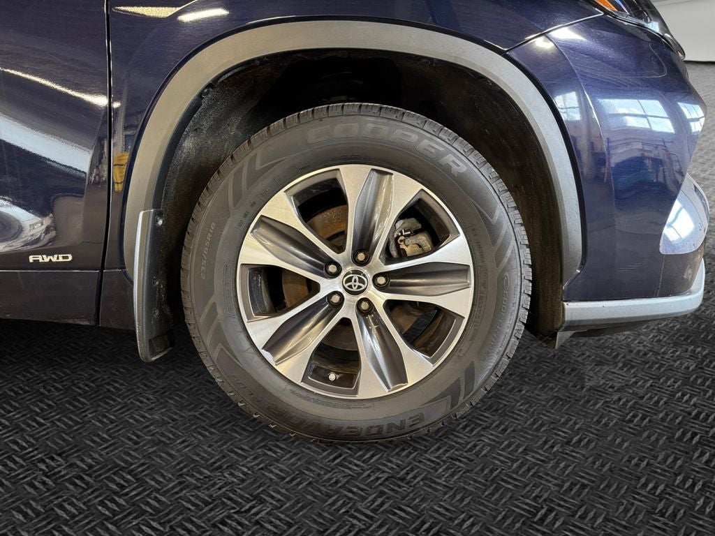 2023 Toyota Highlander Hybrid XLE
